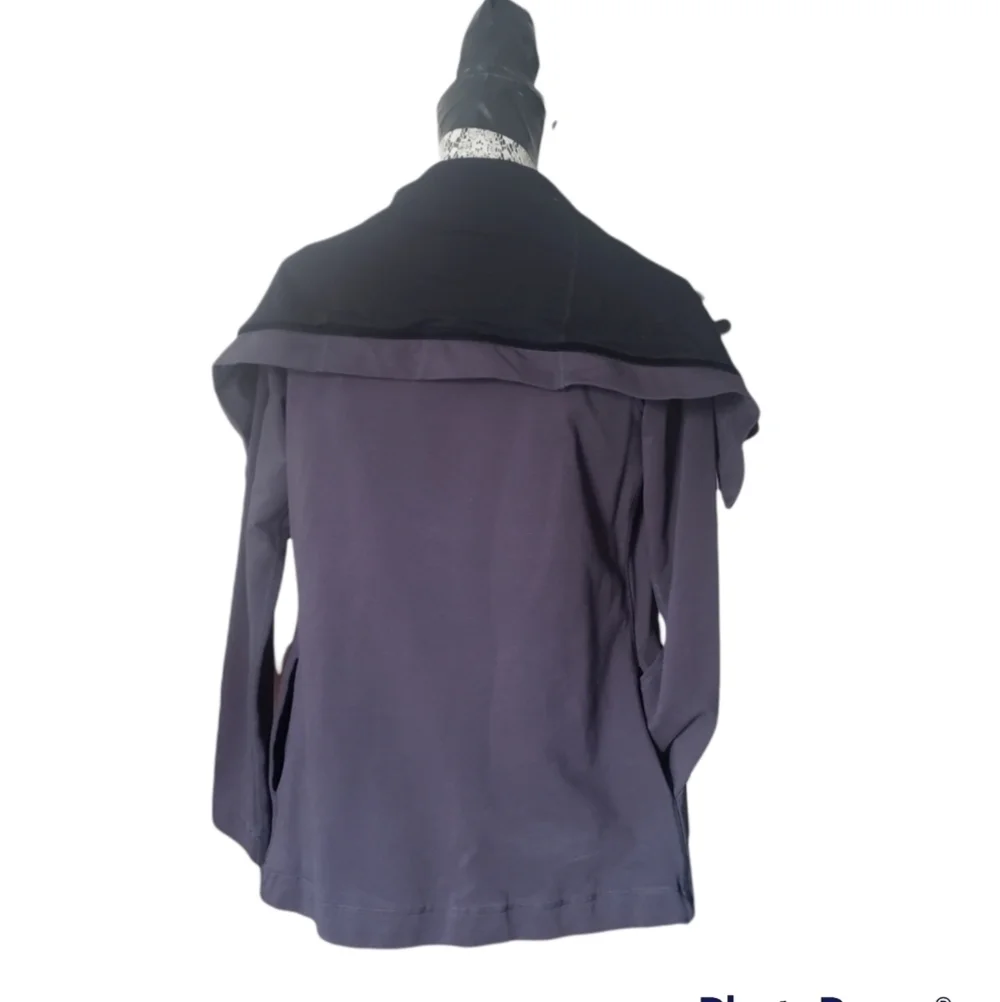Lululemon Savasana Wrap - Picture 2 of 14